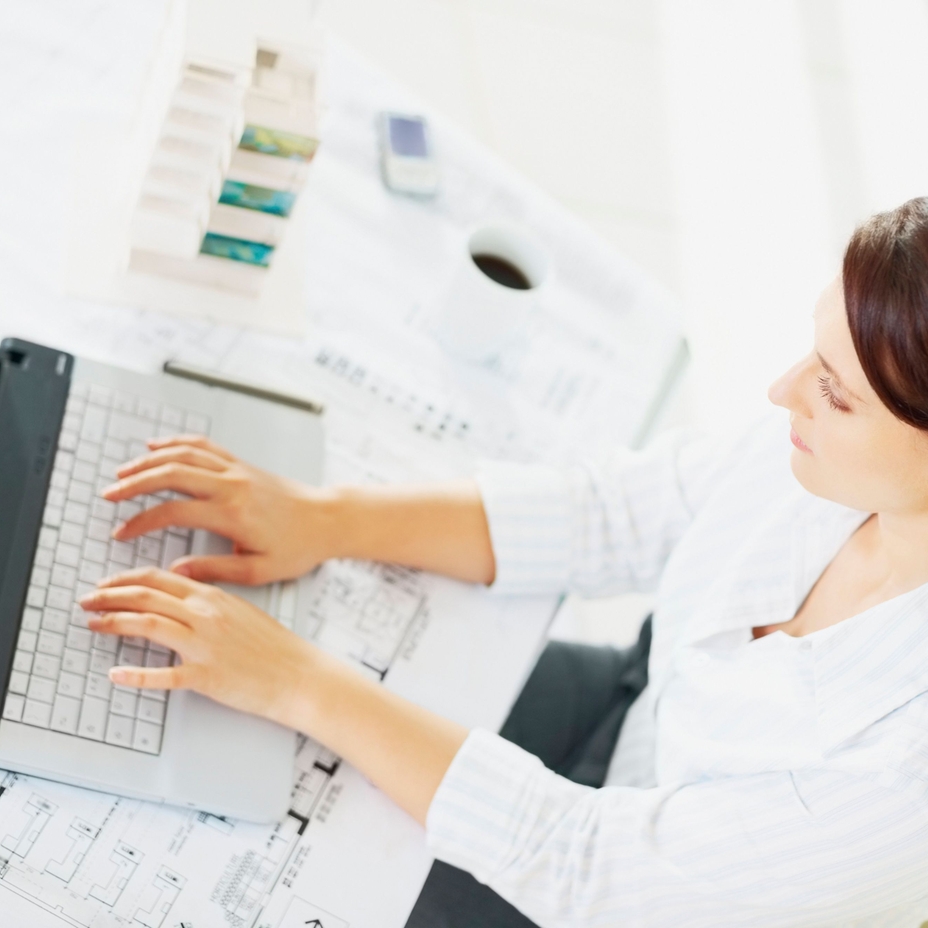 Engieering person sitting in front of the laptop